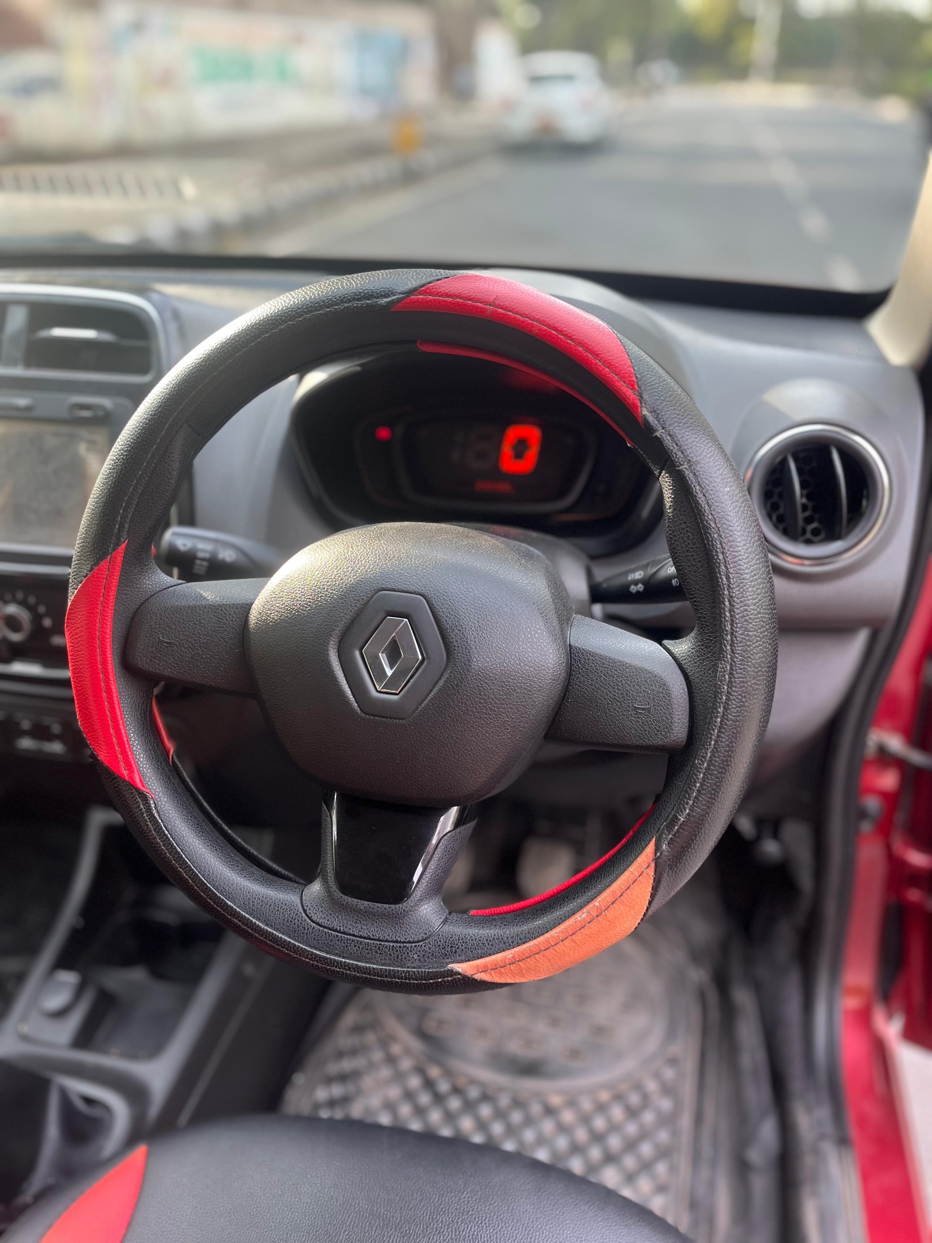 Kwid image 13 Kwid image 13