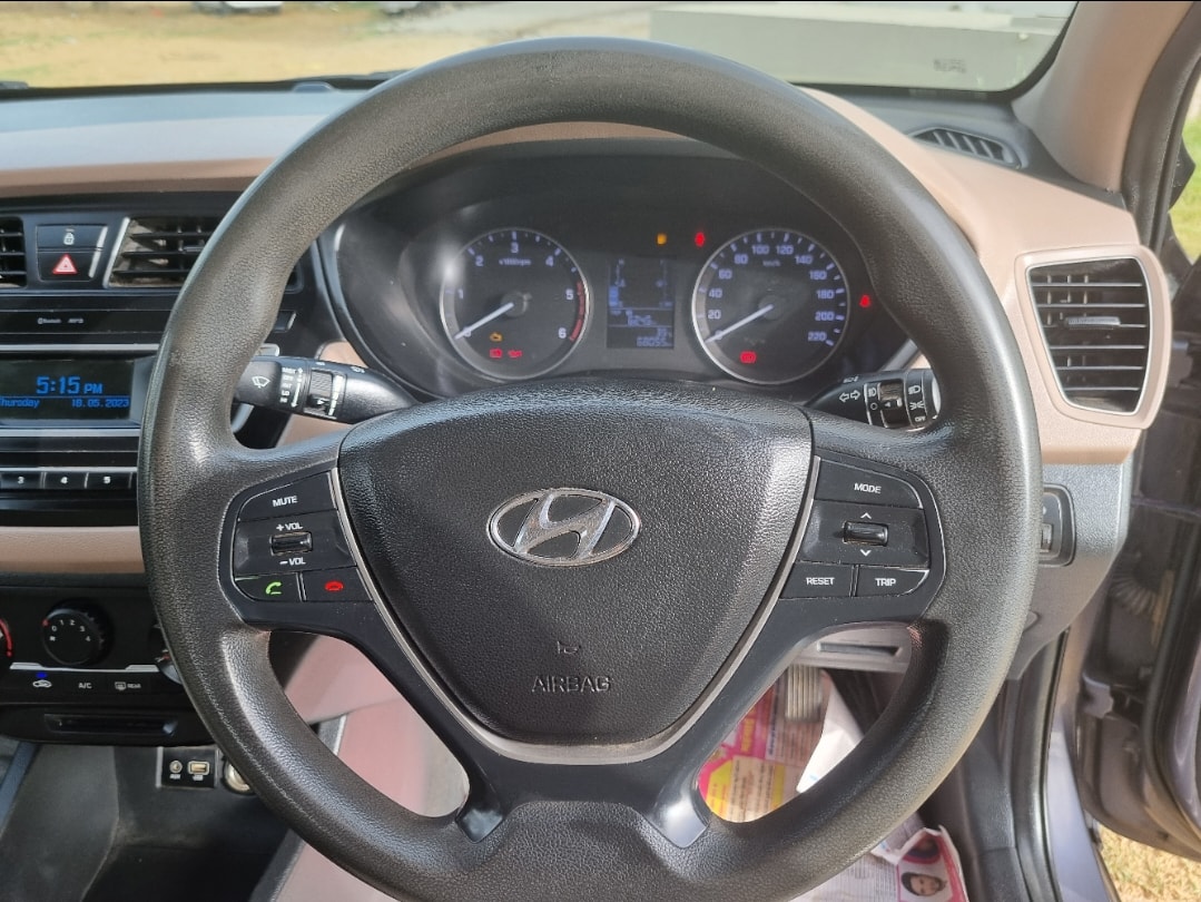 Elite i20 image 14 Elite i20 image 14