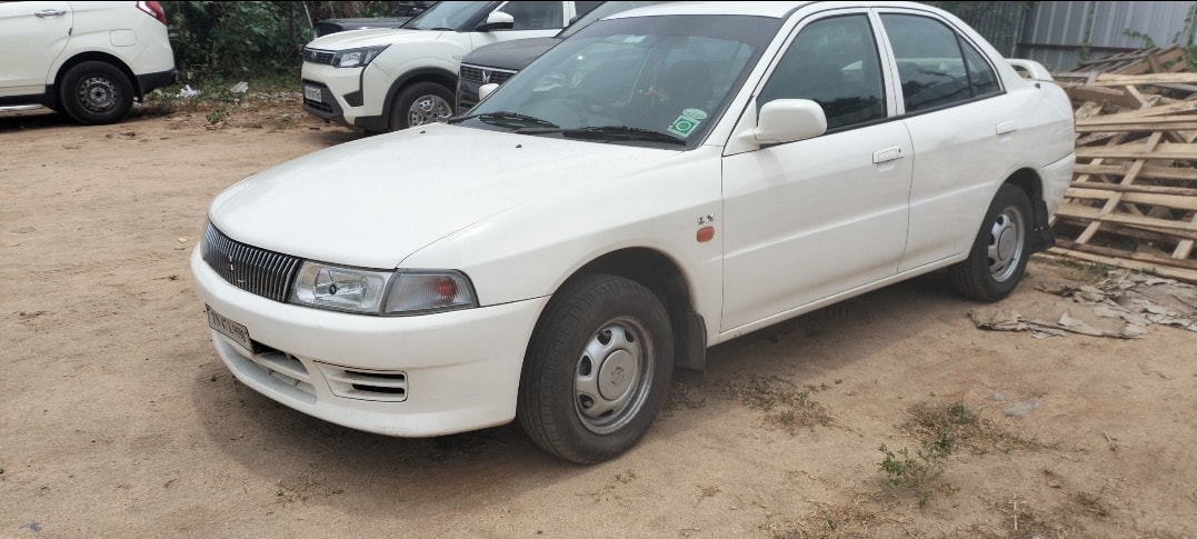 Lancer image 1 Lancer image 1