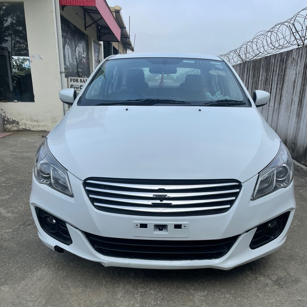 Ciaz image 1 Ciaz image 1