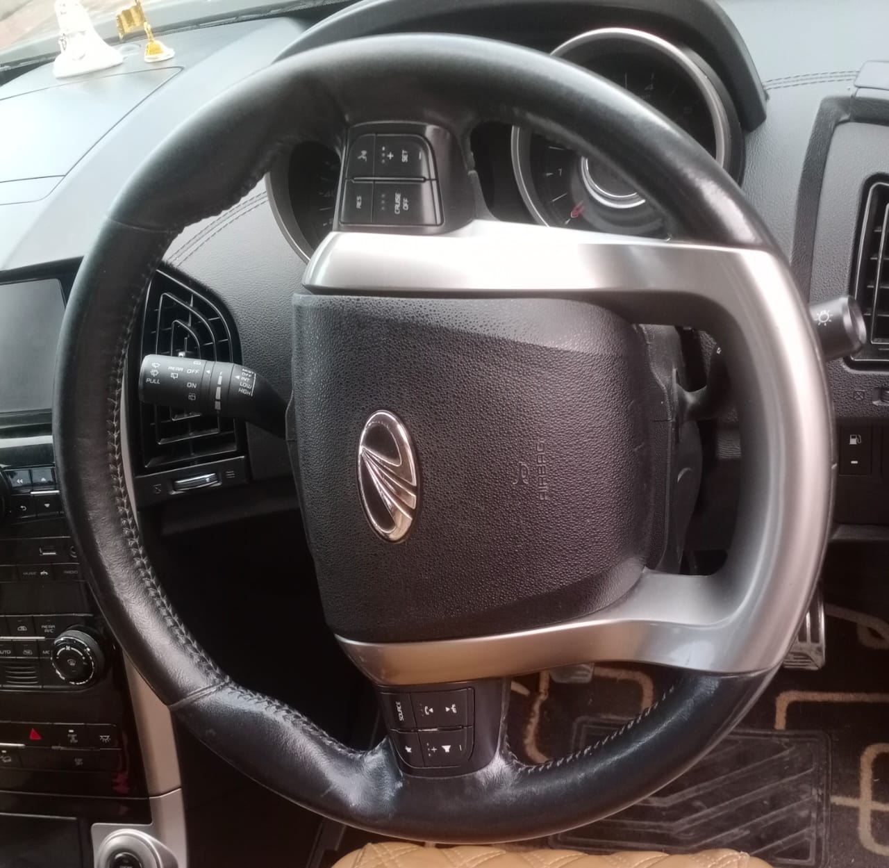 XUV500 image 11 XUV500 image 11