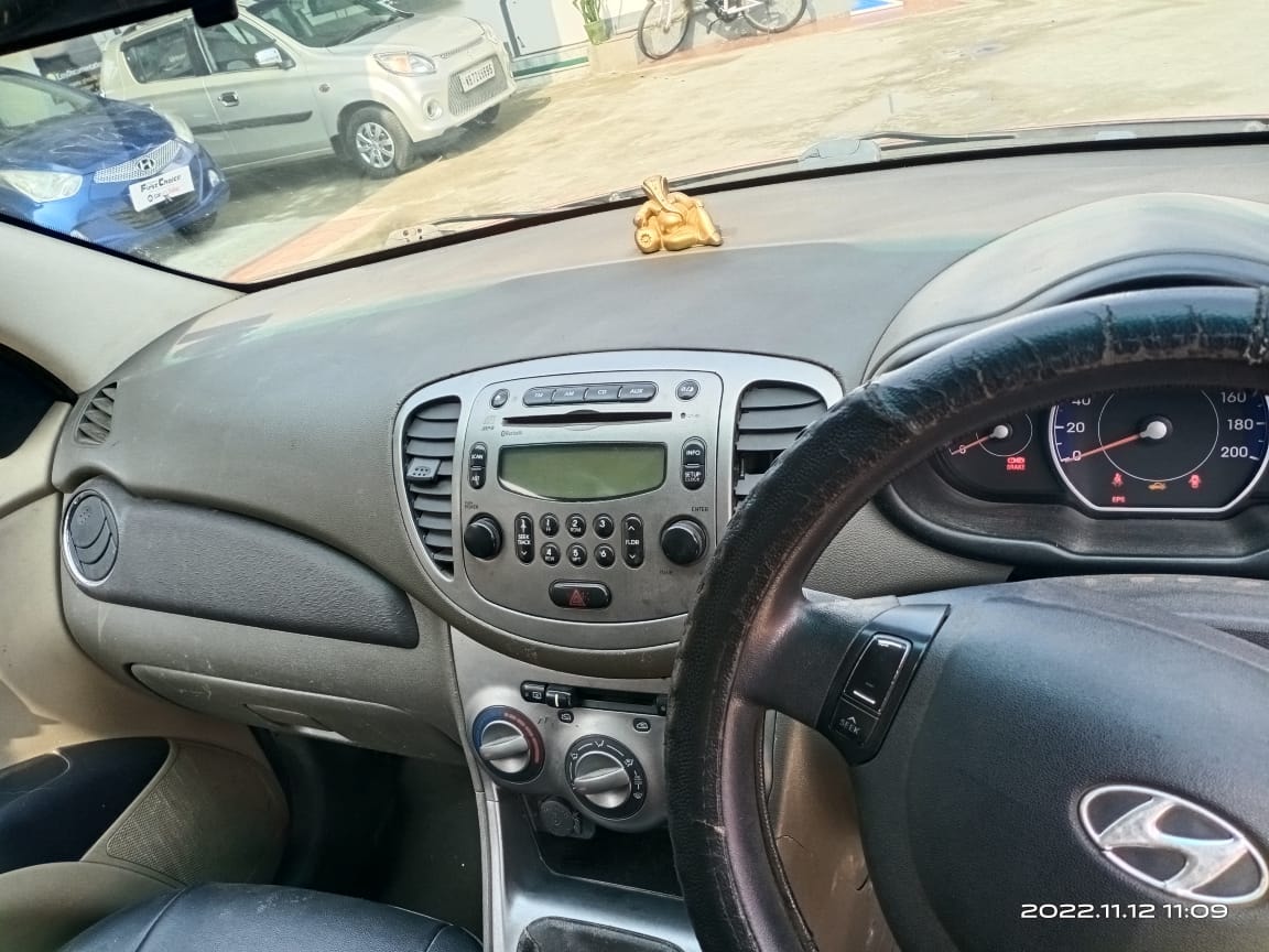 i10 image 10 i10 image 10