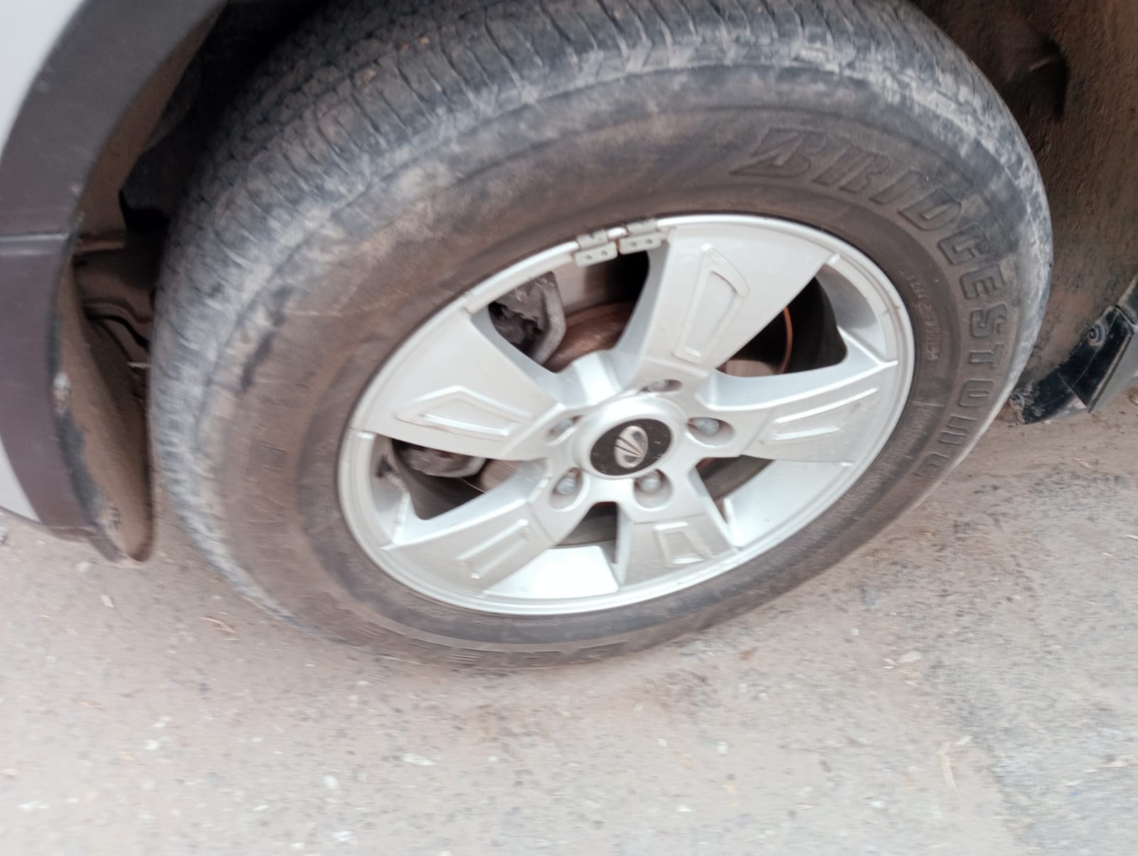 XUV500 image 5 XUV500 image 5