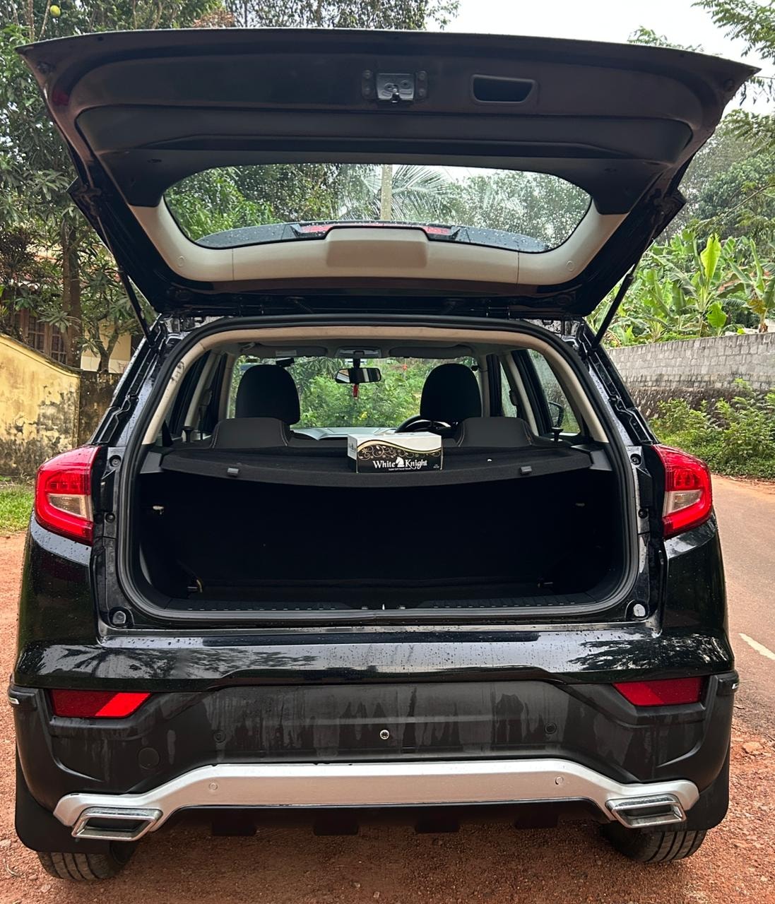 Used 2023 Mahindra XUV300 Used 2023 Mahindra XUV300