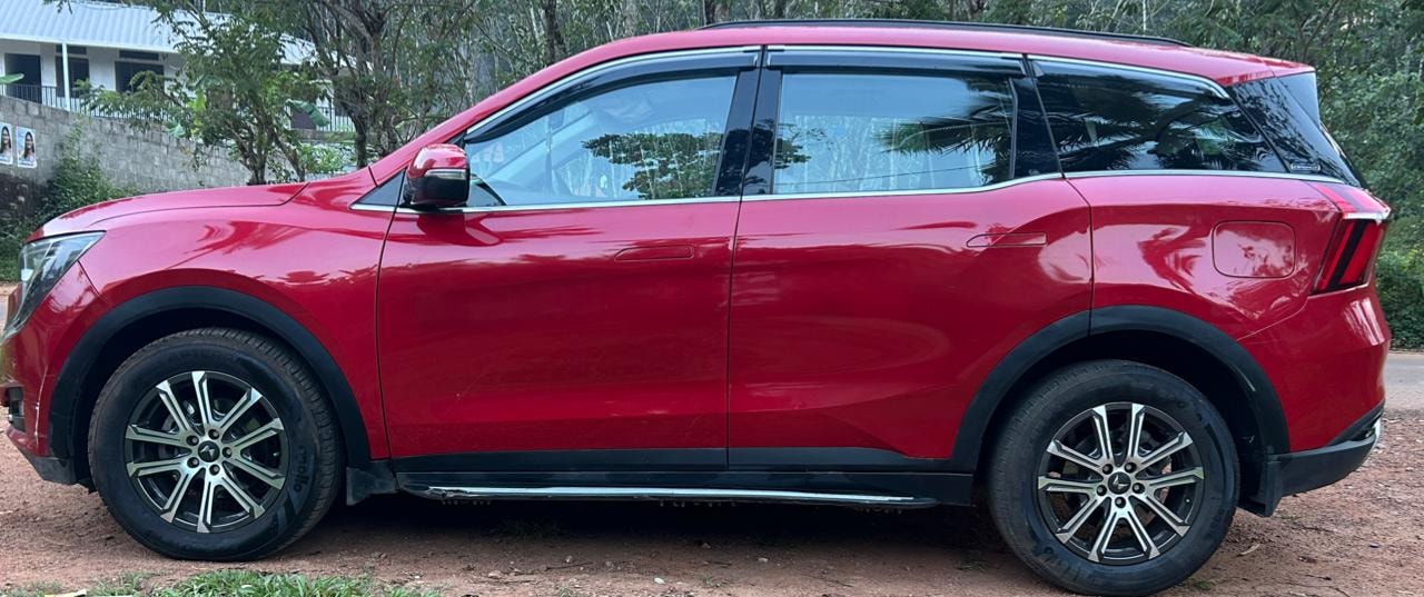 Used 2023 Mahindra XUV700 Used 2023 Mahindra XUV700