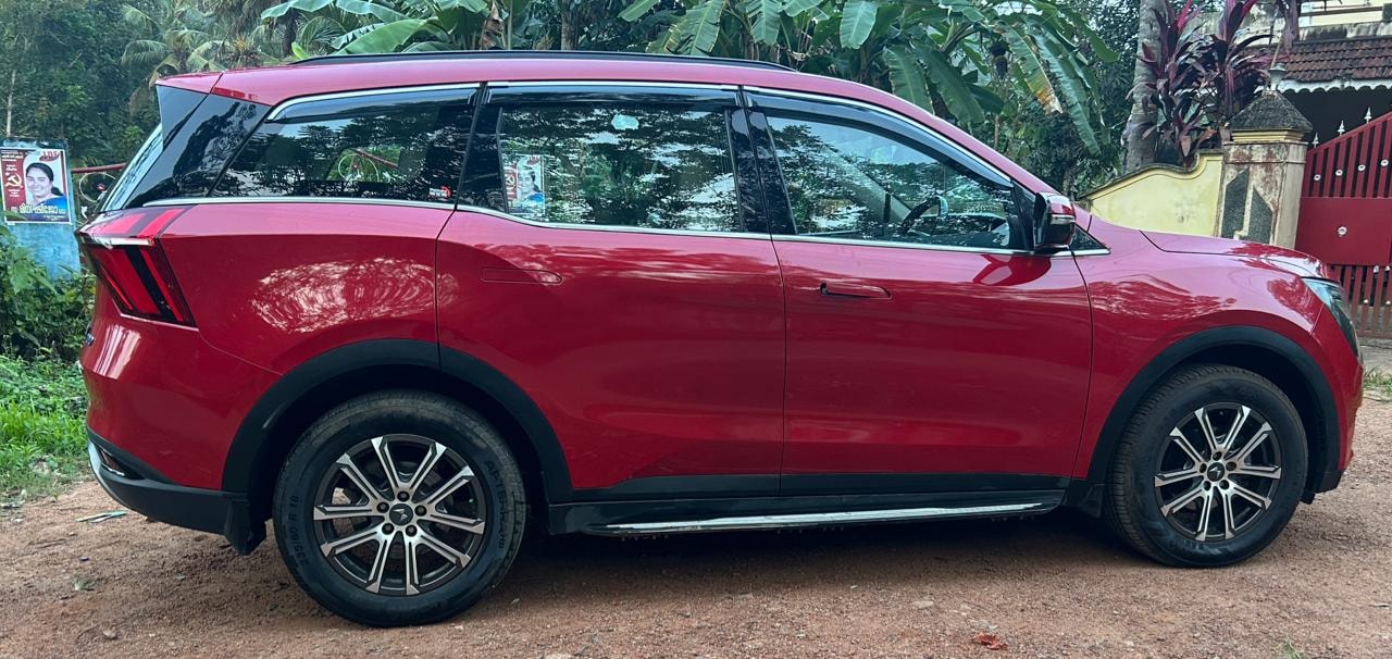Used 2023 Mahindra XUV700 Used 2023 Mahindra XUV700