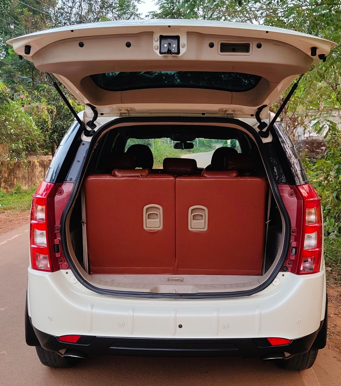 XUV500 image 10 XUV500 image 10