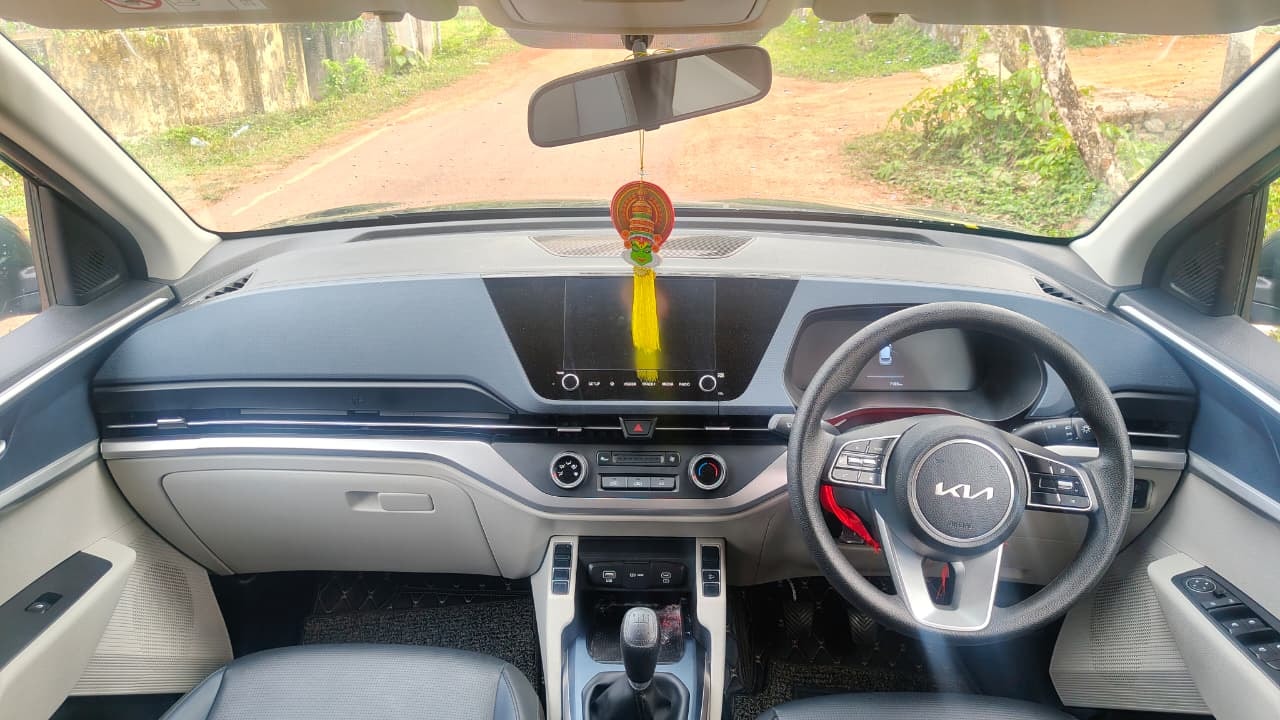 Carens image 13 Carens image 13