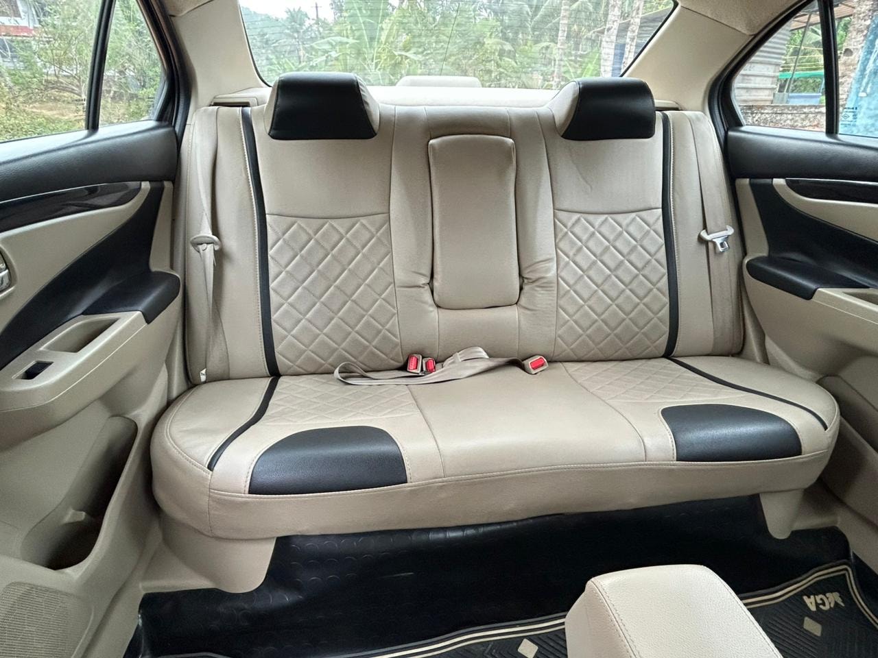 Ciaz image 15 Ciaz image 15