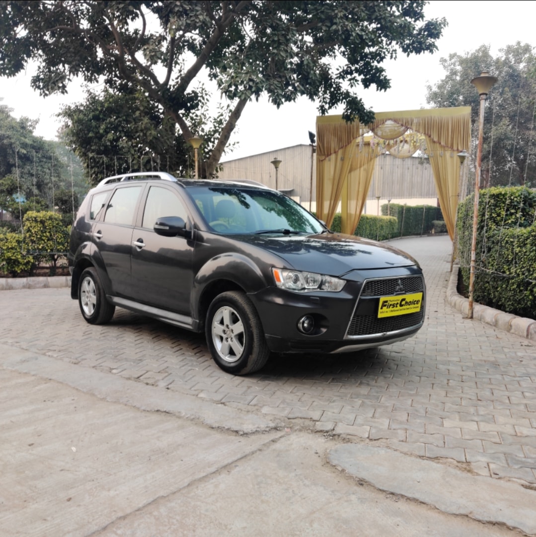 Outlander image 1 Outlander image 1