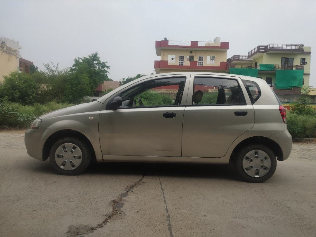 Aveo UVA image 4 Aveo UVA image 4