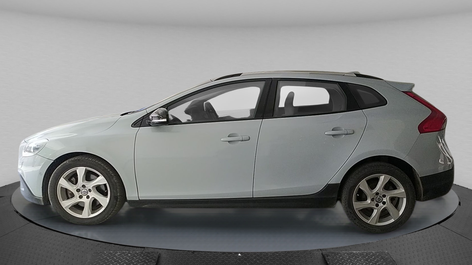 V40 image 2 V40 image 2