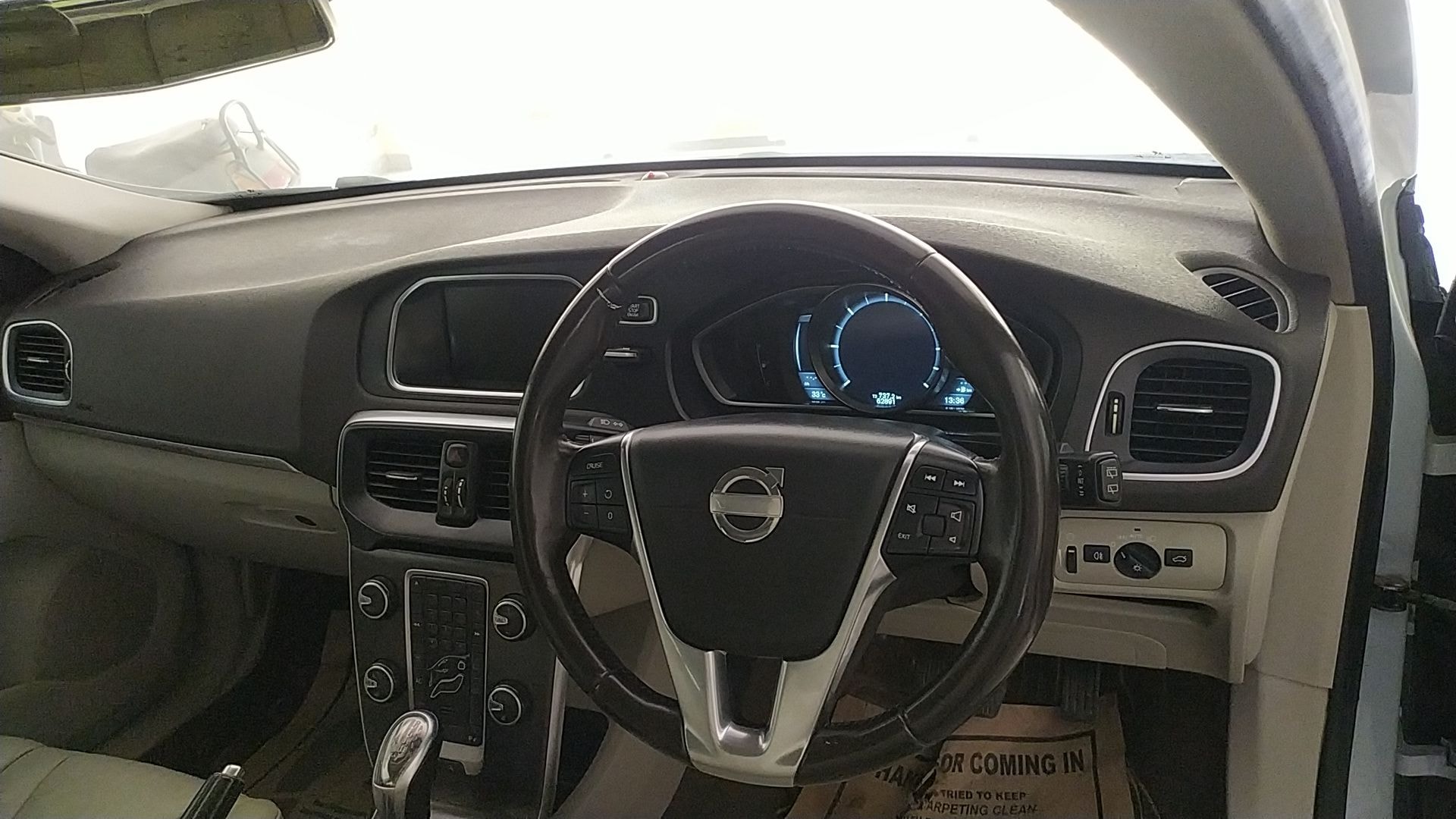 V40 image 15 V40 image 15