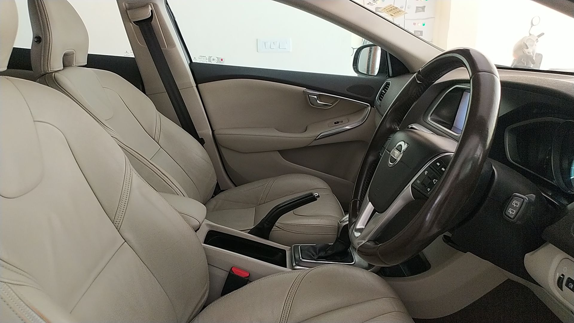 V40 image 17 V40 image 17