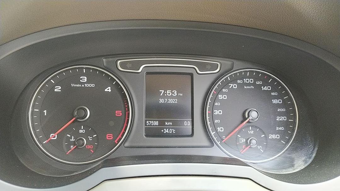 2014 Audi Q3 2.0 TDI quattro Premium Plus Odometer 