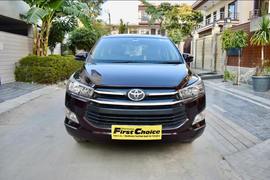 2017 Toyota Innova Crysta 2.8 GX AT 7-Seater Front View 
