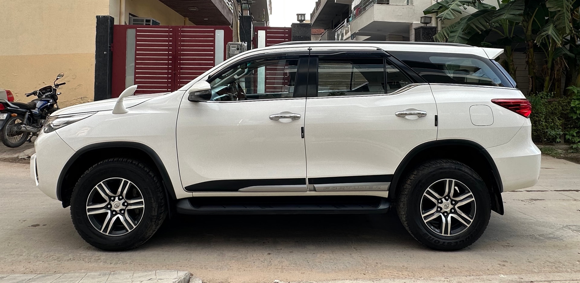 Fortuner image 2 Fortuner image 2
