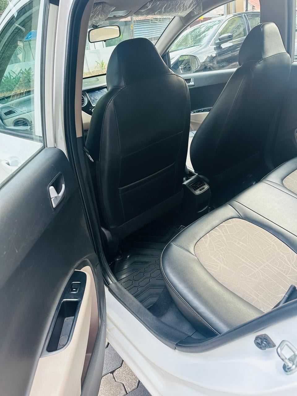 Grand i10 image 12 Grand i10 image 12