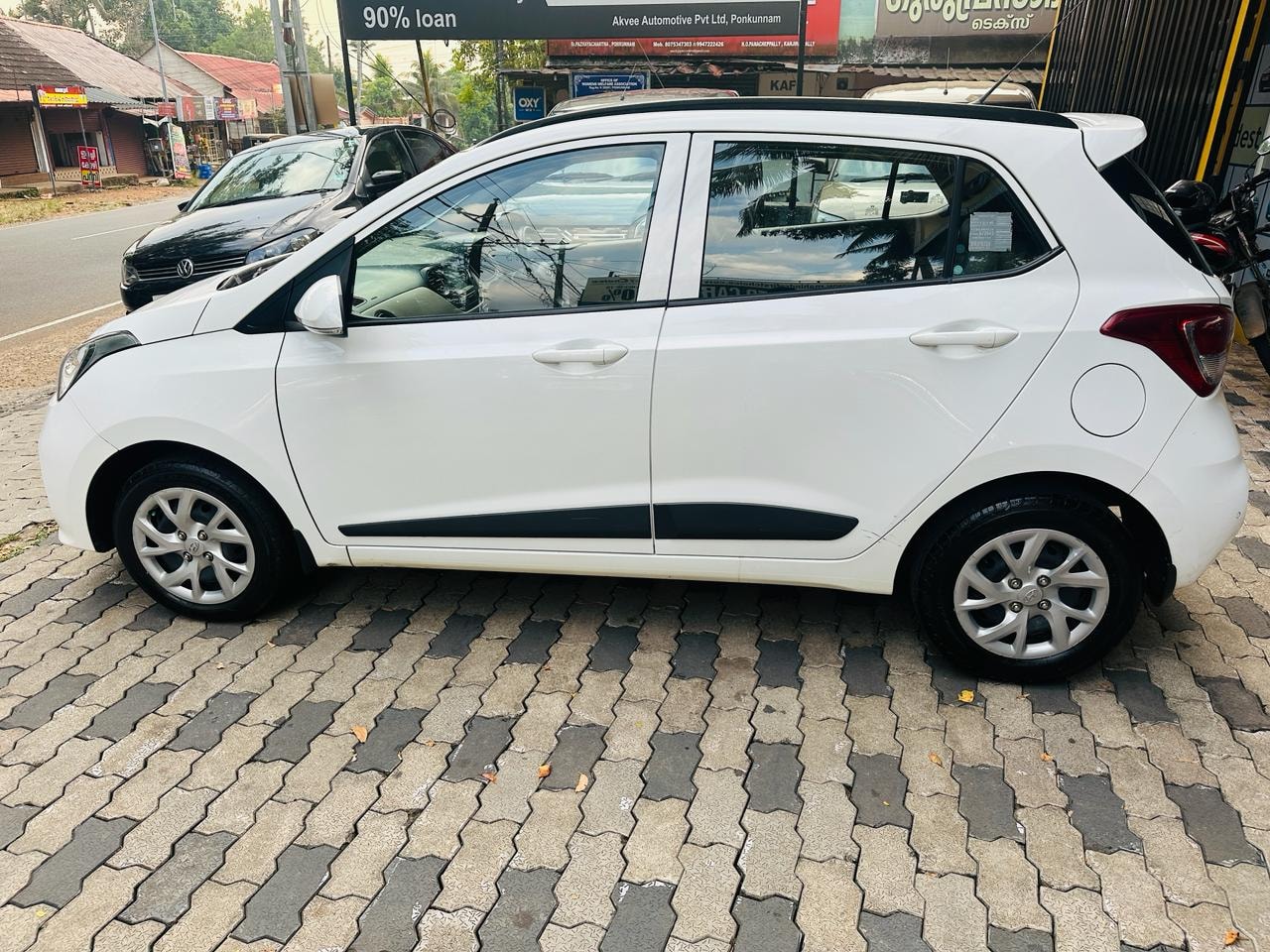 Grand i10 image 2 Grand i10 image 2