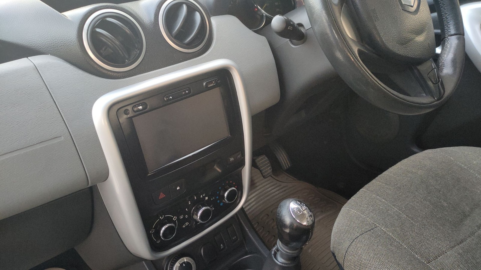 Duster image 14 Duster image 14