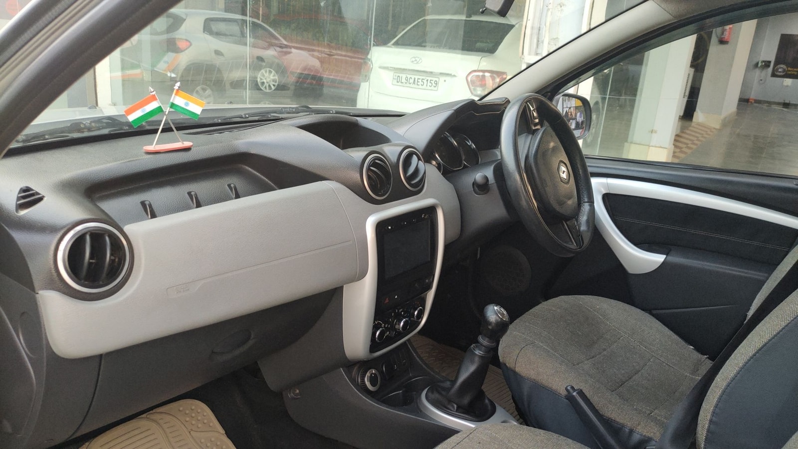 Duster image 13 Duster image 13