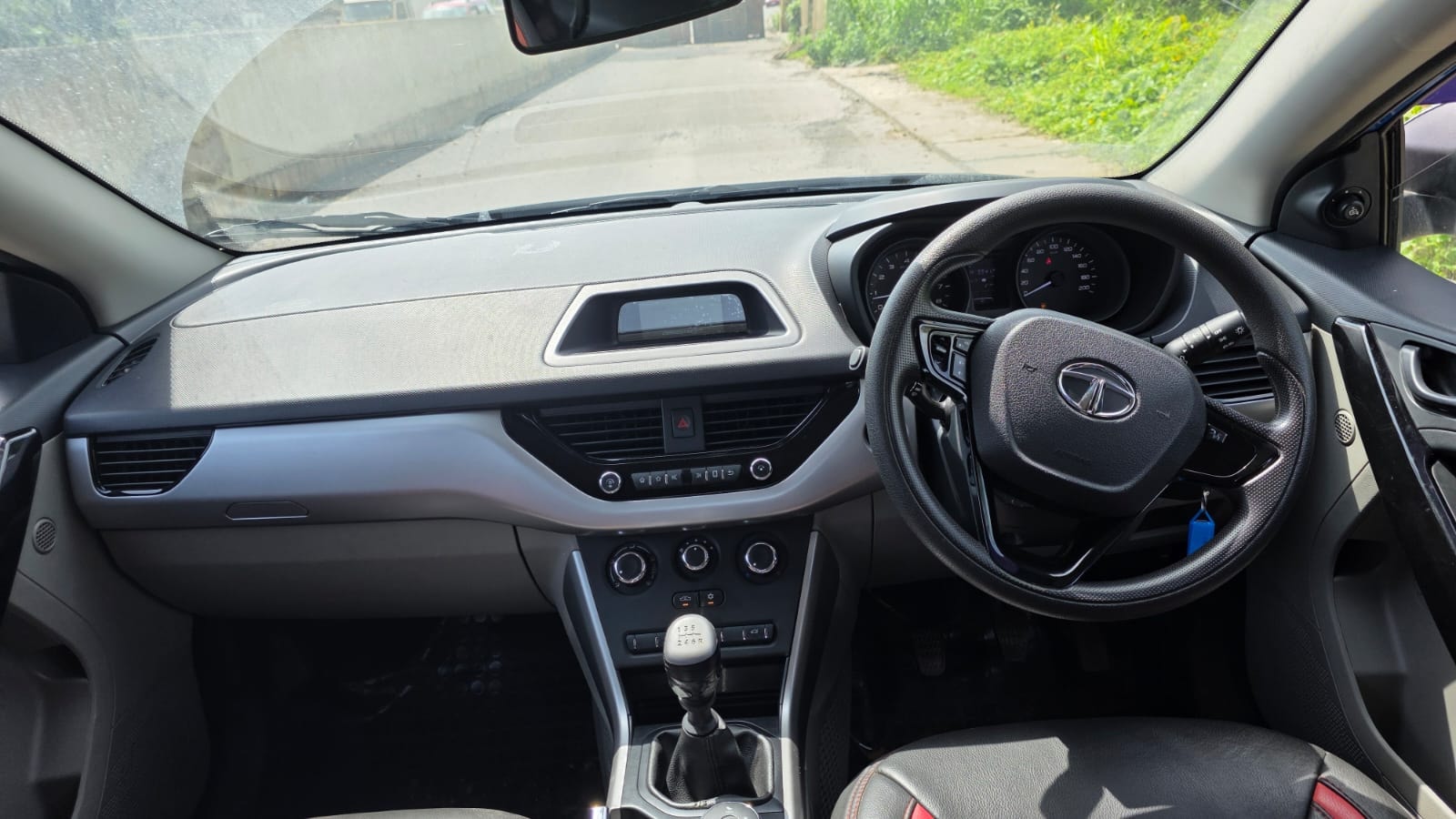 Used 2018 Tata Nexon Used 2018 Tata Nexon