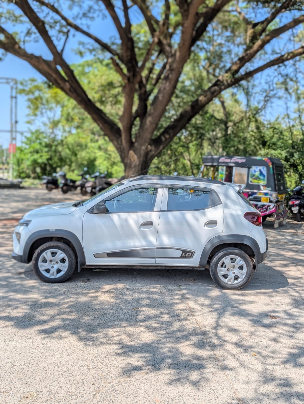 Kwid image 2 Kwid image 2