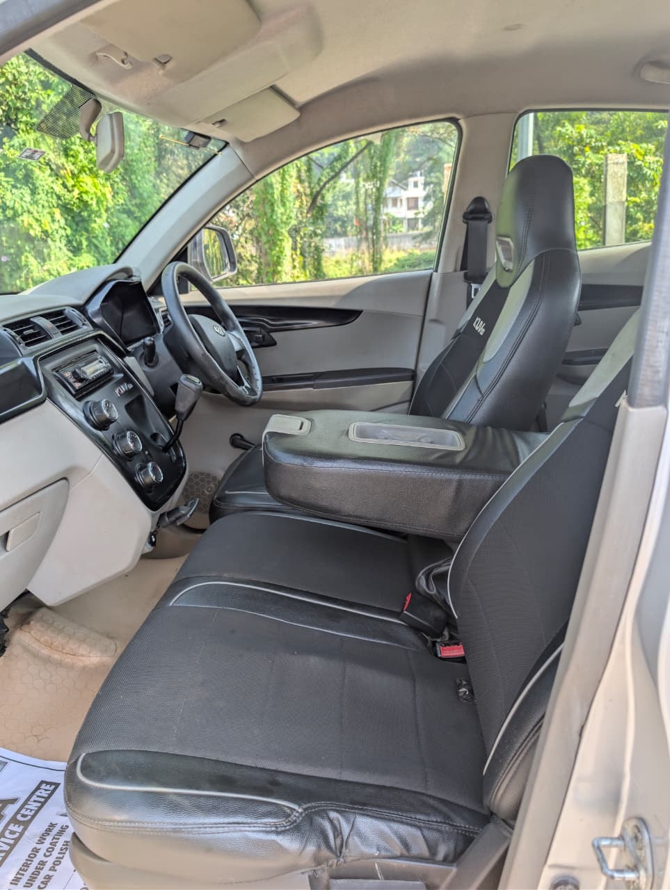 Used 2017 Mahindra KUV100 Used 2017 Mahindra KUV100