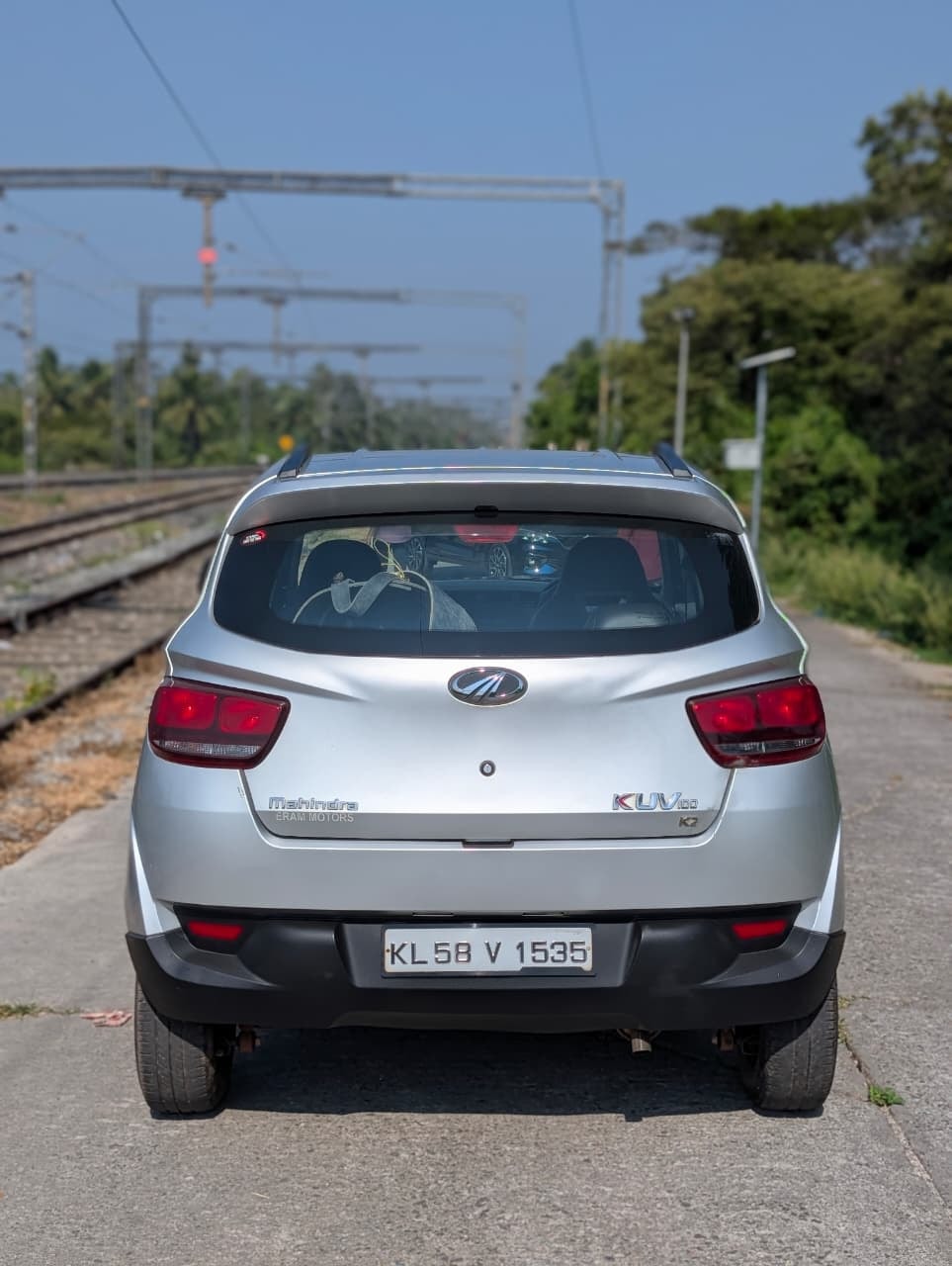 Used 2017 Mahindra KUV100 Used 2017 Mahindra KUV100