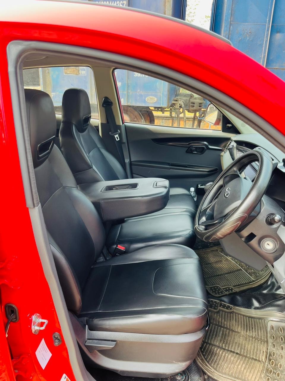 Used 2019 Mahindra KUV100 Used 2019 Mahindra KUV100