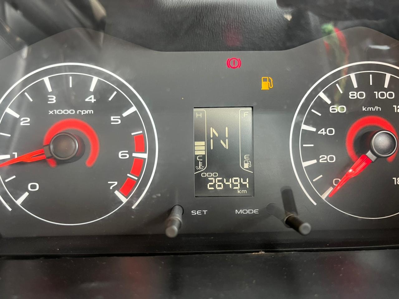 KUV100 image 9 KUV100 image 9