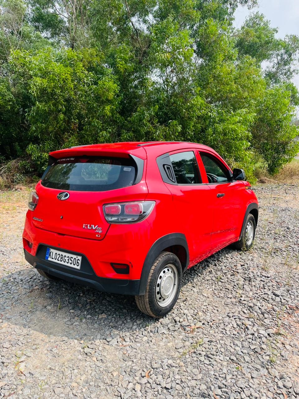 KUV100 image 5 KUV100 image 5