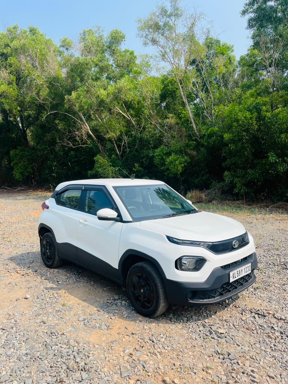 Punch image 6 Punch image 6