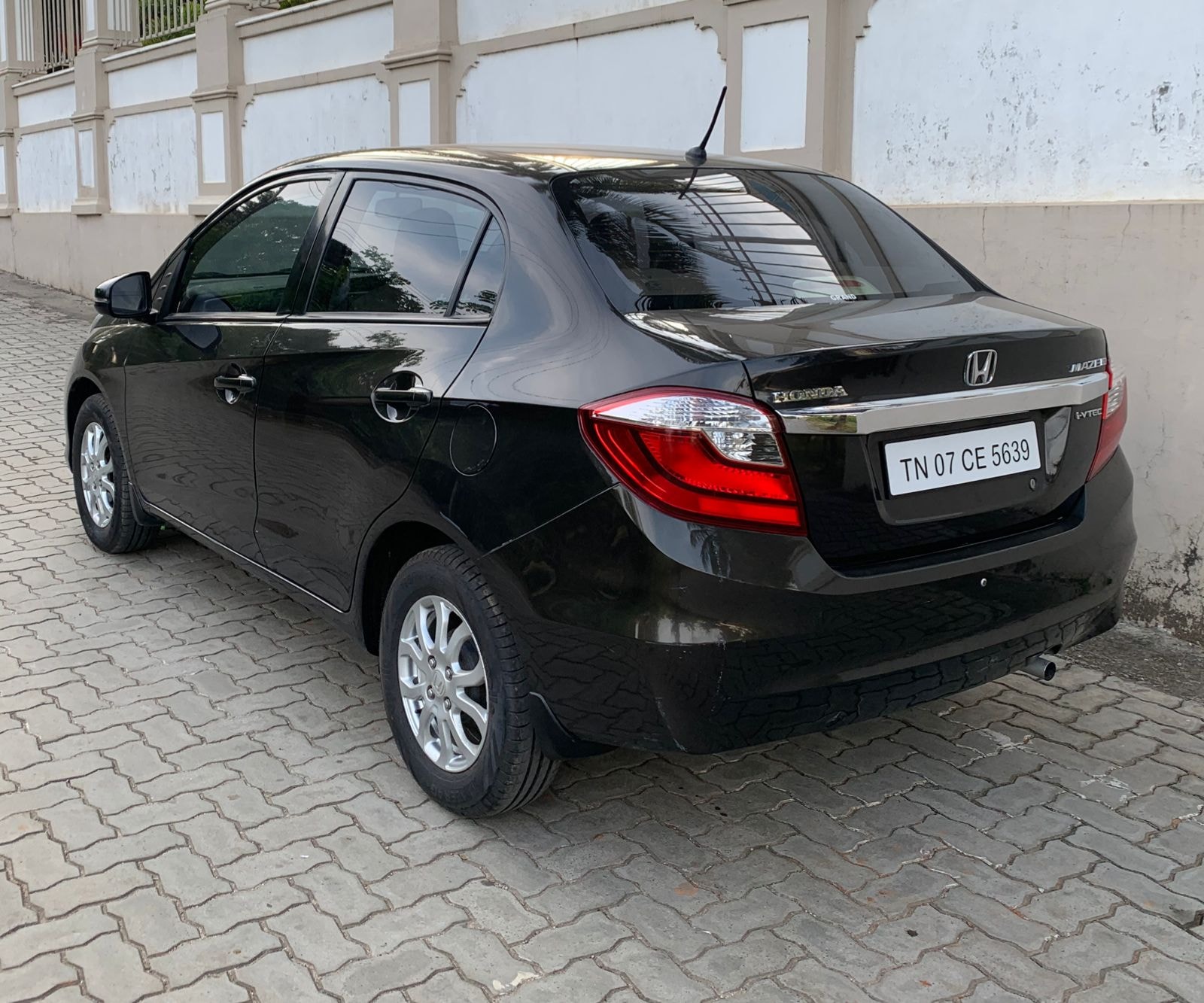 Amaze image 2 Amaze image 2