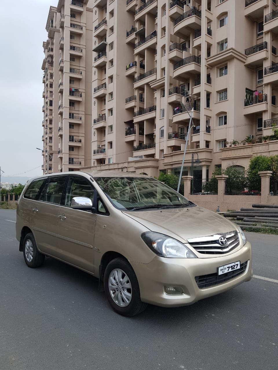 Innova image 8 Innova image 8