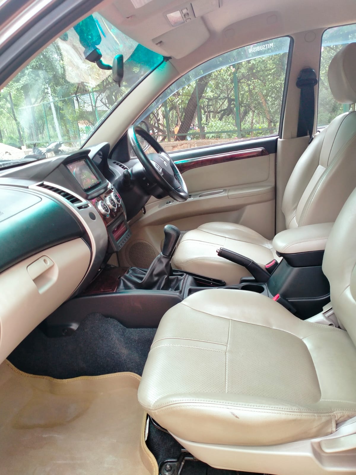 Pajero Sport image 10 Pajero Sport image 10