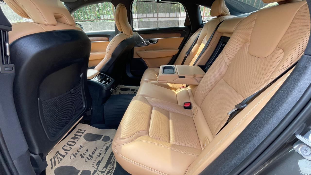 S90 image 9 S90 image 9