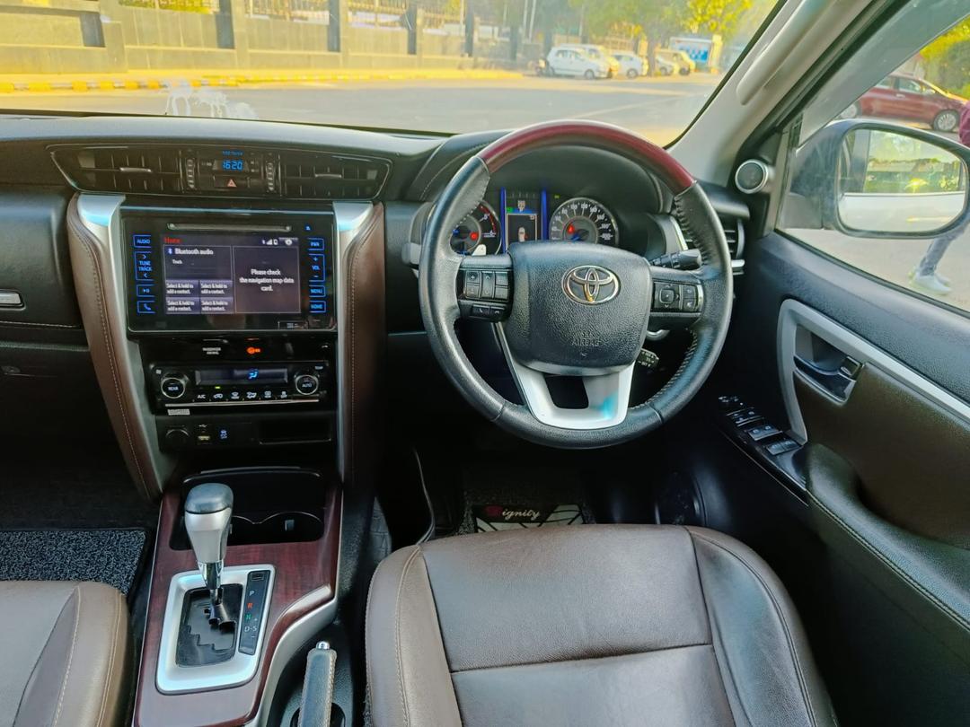 2017 Toyota Fortuner 2.8 4X2 AT BS IV Dashboard 