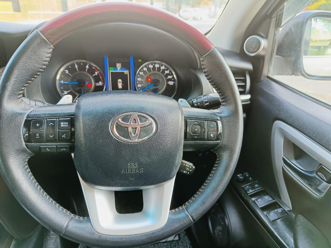 2017 Toyota Fortuner 2.8 4X2 AT BS IV Steering 