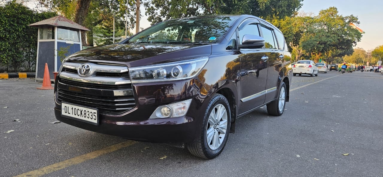 Innova Crysta image 1 Innova Crysta image 1