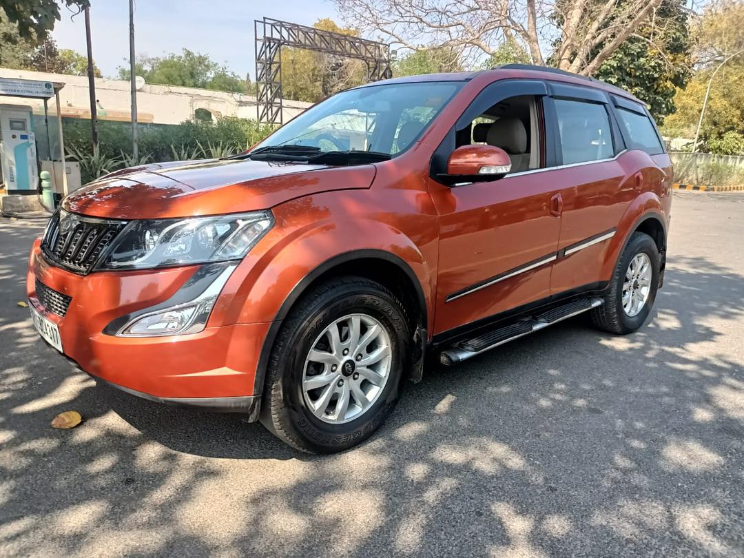 2015 Mahindra XUV500 W10 FWD Cover Image 