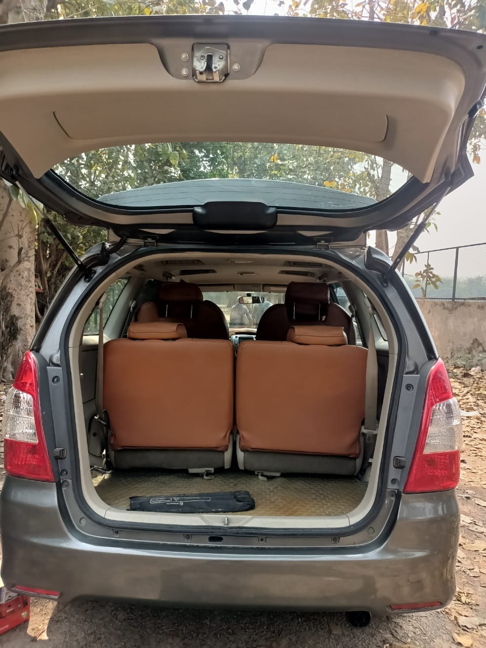 Innova image 6 Innova image 6