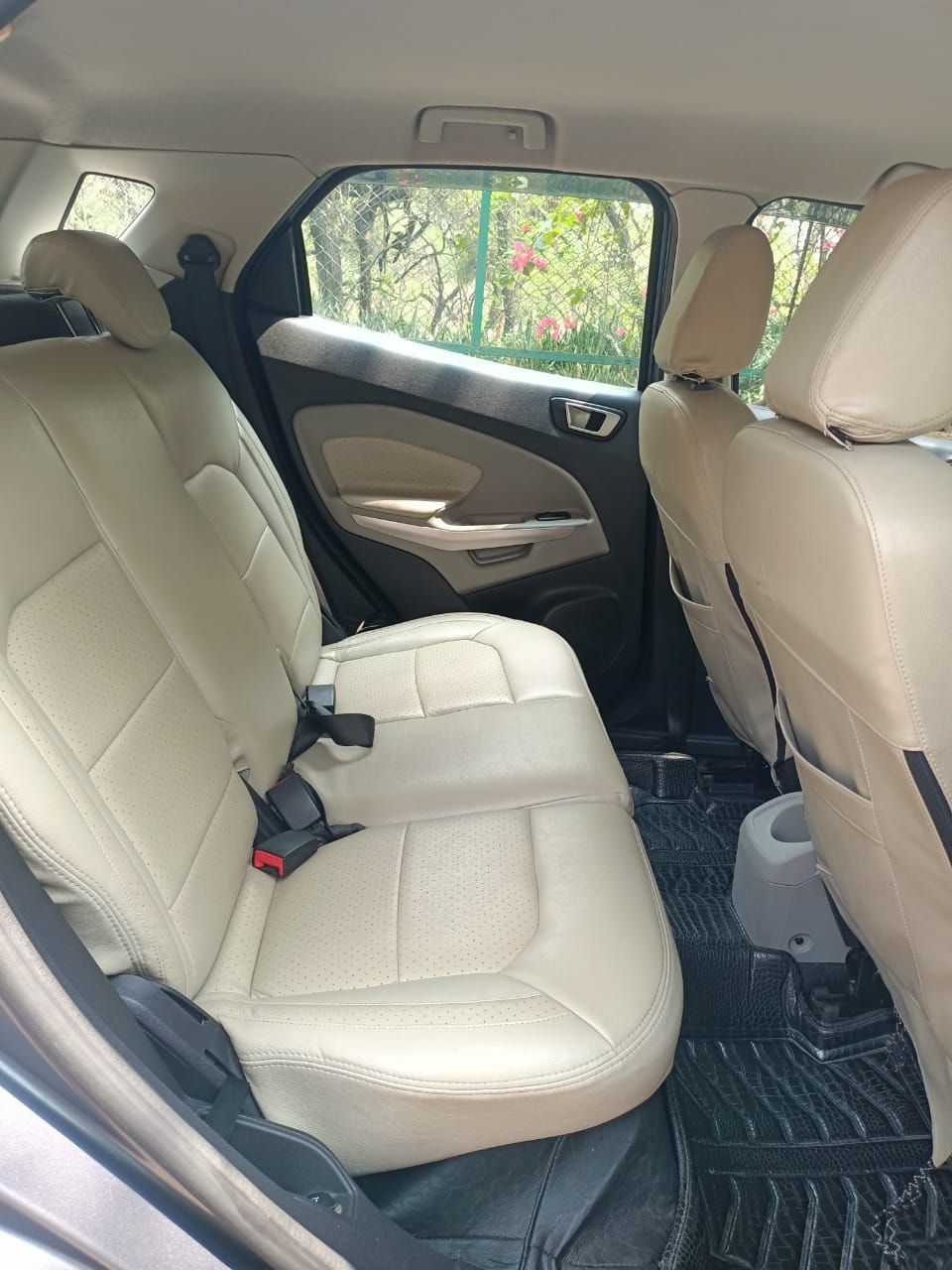 EcoSport image 10 EcoSport image 10