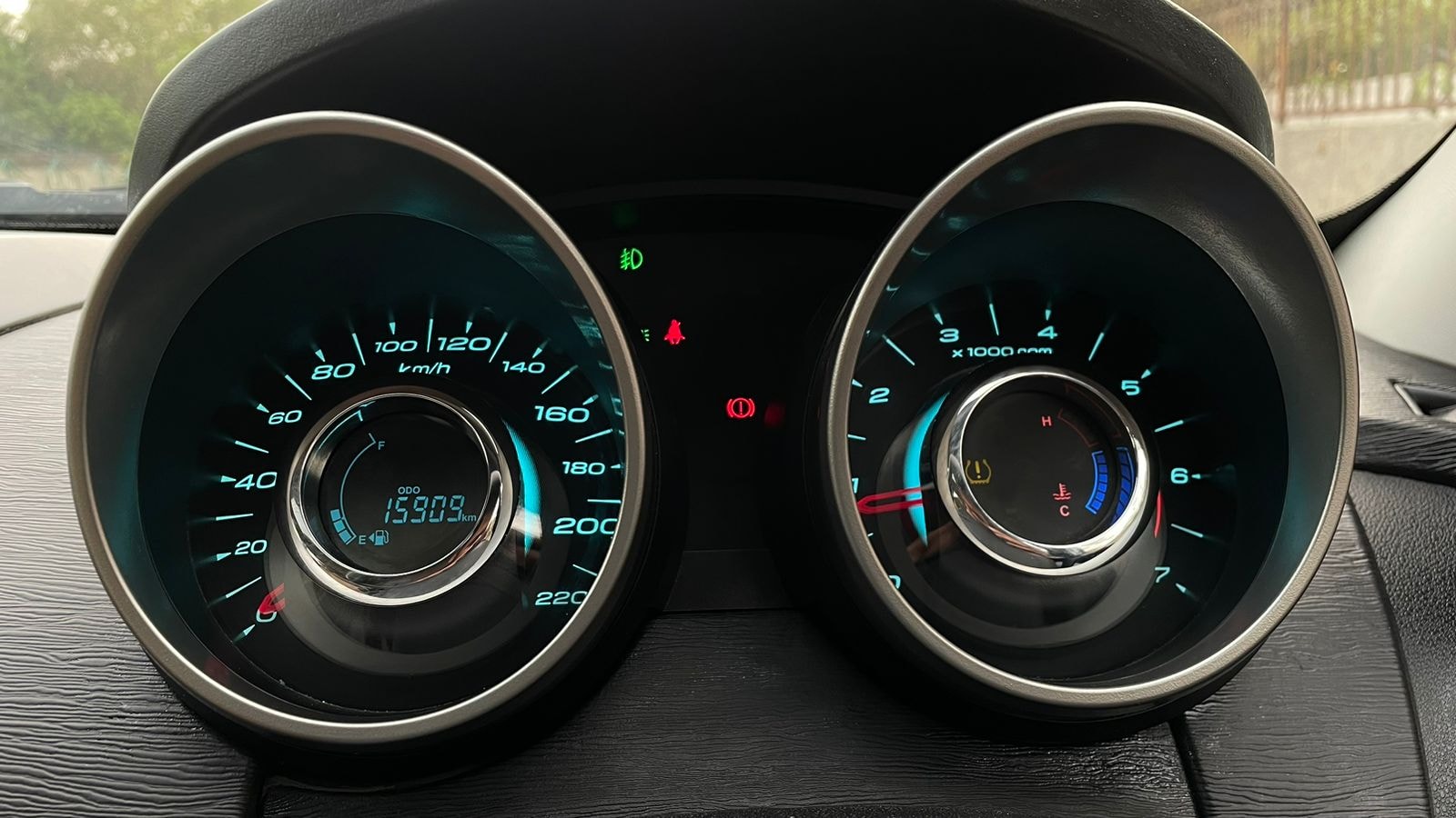 XUV500 image 6 XUV500 image 6