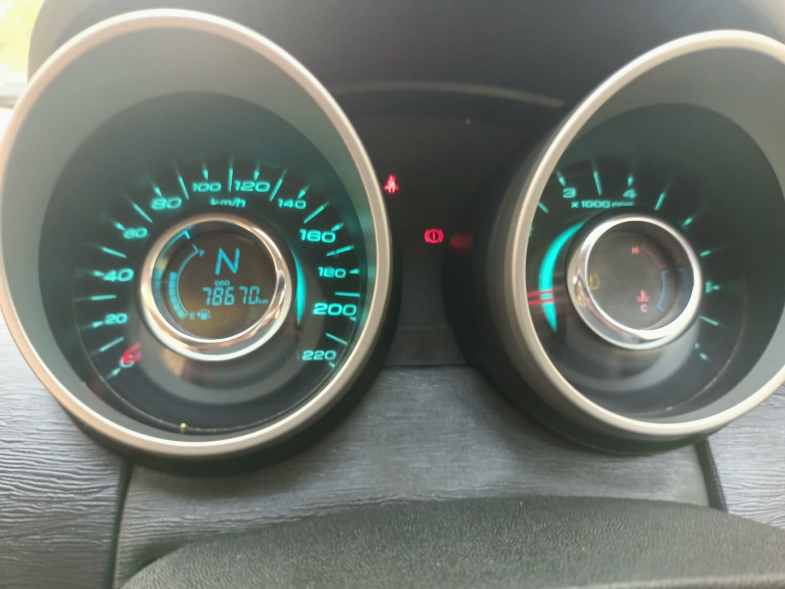 XUV500 image 7 XUV500 image 7