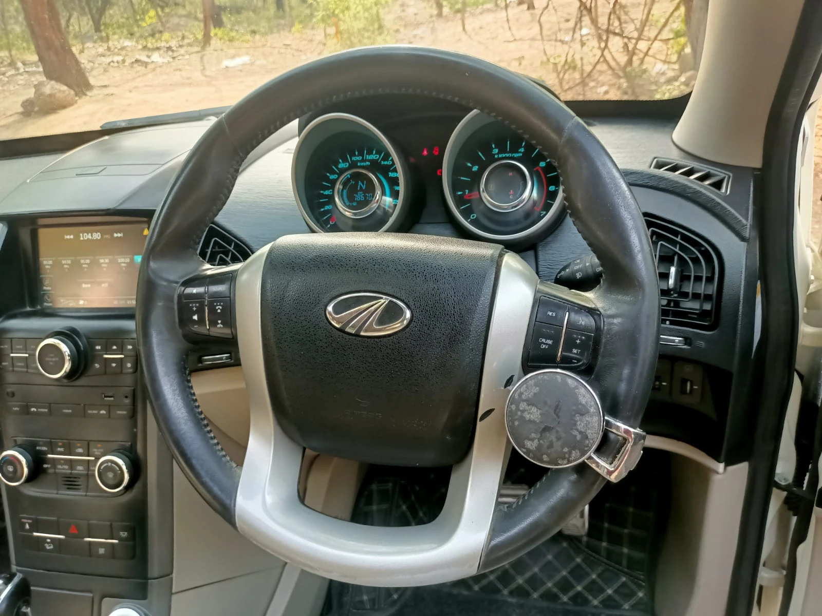 XUV500 image 9 XUV500 image 9