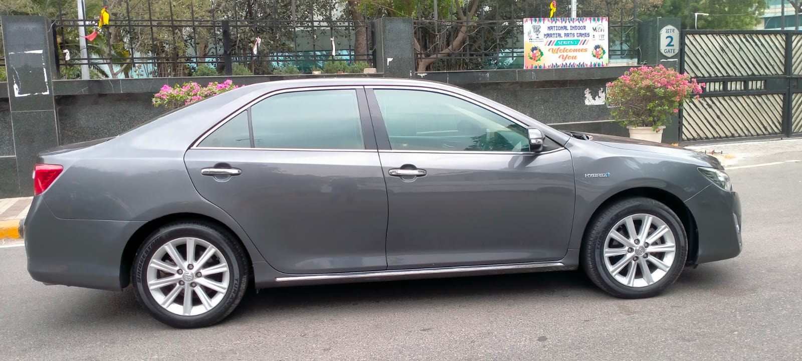 Camry image 2 Camry image 2