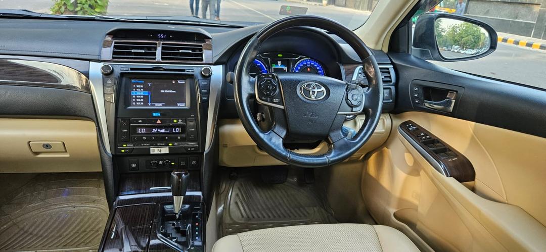 2016 Toyota Camry Hybrid BS IV Dashboard 