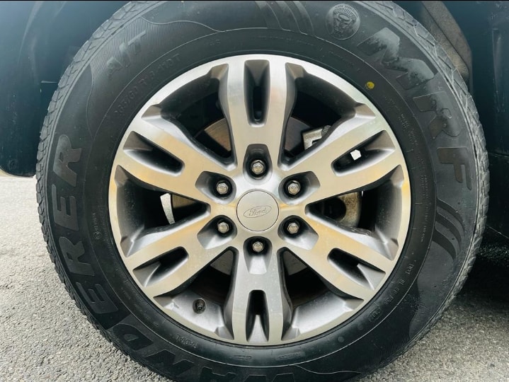 Endeavour image 8 Endeavour image 8