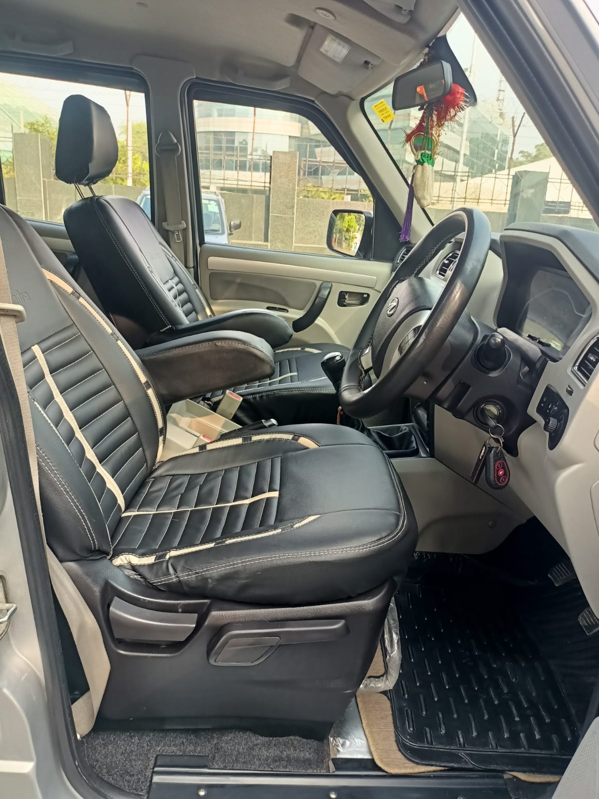 Scorpio image 13 Scorpio image 13